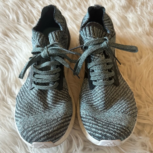 Adidas X Parley Ultra Boost Size 8.5 - Picture 2 of 14